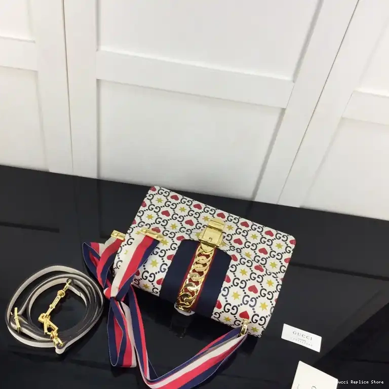 REP 2210YA0074 Bag Gucci 0504